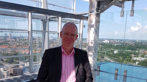 Peter Schmidt meistert Herausforderungen an den Facility Manager in internationalen Projekten